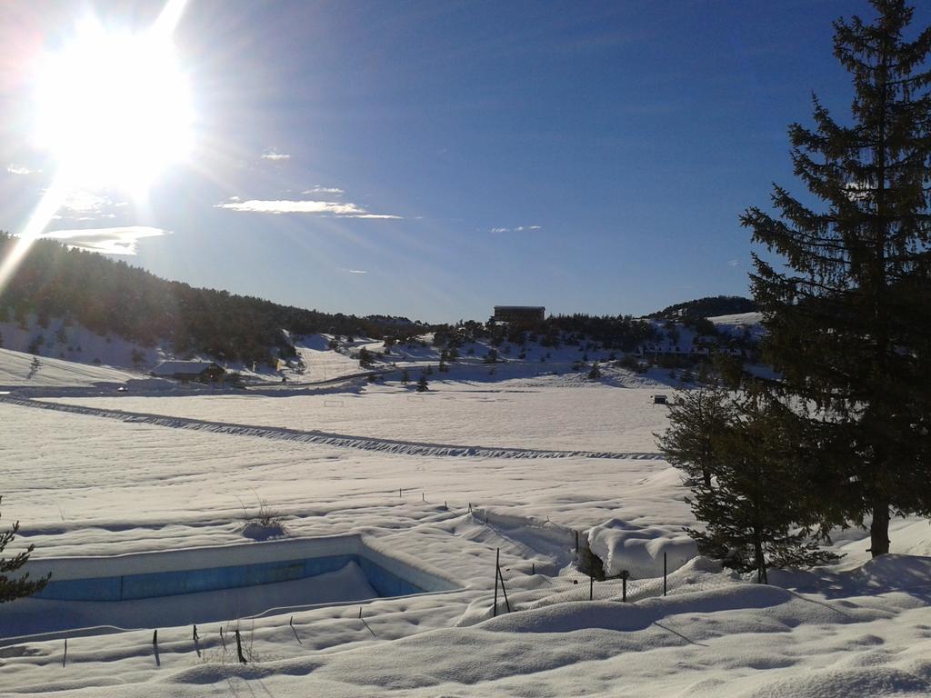 Apartment Face Aux Pistes เกรโอลิแยร์ เลส์ เนชส์ ภายนอก รูปภาพ