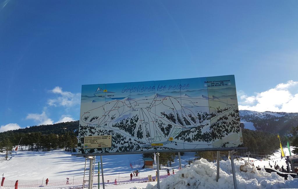 Apartment Face Aux Pistes เกรโอลิแยร์ เลส์ เนชส์ ภายนอก รูปภาพ